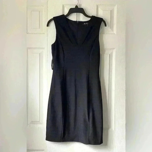 Guess Black Cutout V-neck sleeveless Midi Dress Size 8 NWOT - Picture 1 of 6